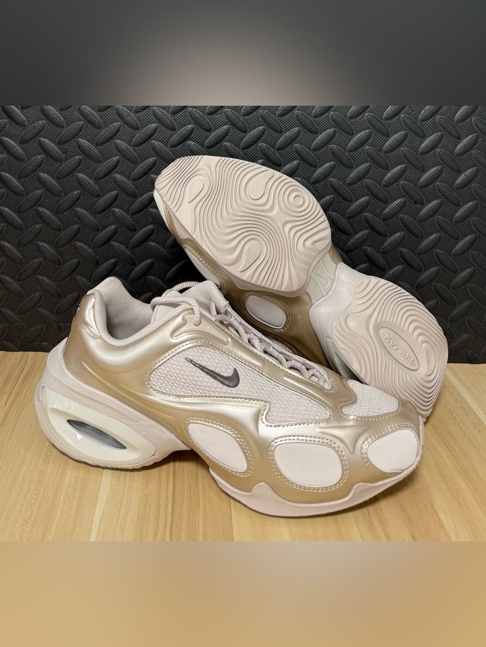 Nike Air Max Muse ‘Desert Sand Tan’ Sneakers FV1920-005 Womens Size 9